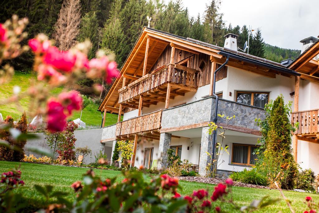Alpine Mountain Chalet San Vigilio Di Marebbe Exterior foto